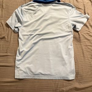 Boys LG vineyard vine rash guard polo blue stripes